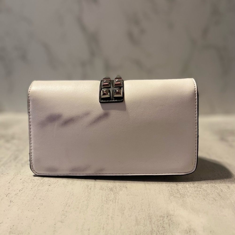 Black and White Crossbody - Picture 5 of 6
